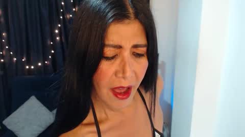 Sofi online show from November 26, 3:15 am