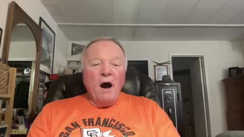 Snapshot of cookoosnest chatting on March 11, 3:58 am cookoosnest online show from March 11, 3:58 am