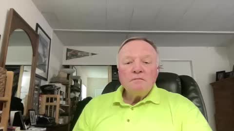 Snapshot of cookoosnest chatting on February 18, 10:47 pm cookoosnest online show from February 18, 10:47 pm