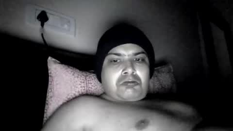 Cool Breeze09 online show from February 2, 12:30 am