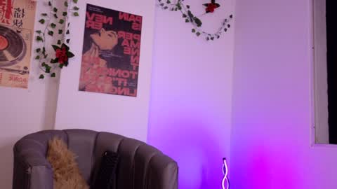 Coralie Bronson online show from June 11, 12:43 am