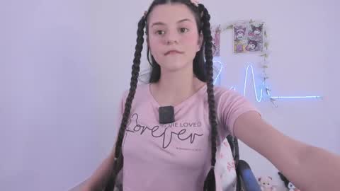 Coraline uwu     Bienvenidos al dulce mundo de Coraline    Hola amores soy Coraline  Una chica  tierna juguetona online show from June 5, 6:13 pm