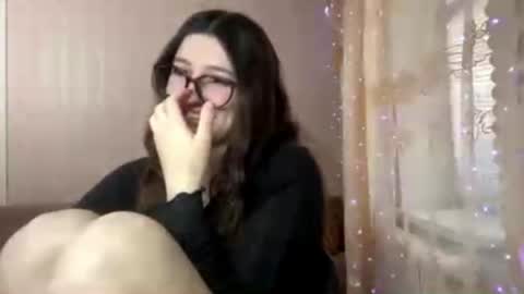 Elisheva online show from May 3, 12:22 pm