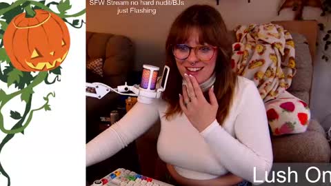 Snapshot of cornchloestar chatting on October 26, 7:02 pm cornchloestar online show from October 26, 7:02 pm