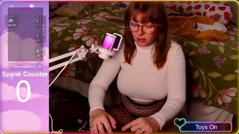 Snapshot of cornchloestar chatting on September 10, 8:32 pm cornchloestar online show from September 10, 8:32 pm