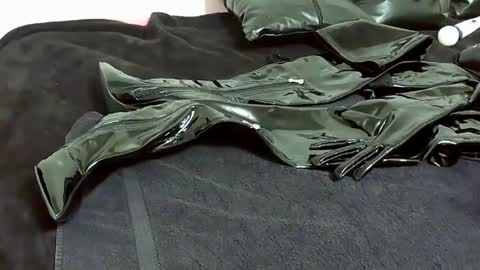 corsetnboots online show from December 9, 9:06 am