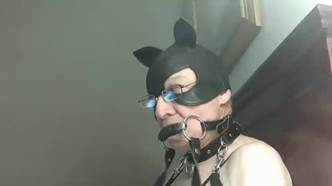 corsetnboots online show from December 7, 6:15 am