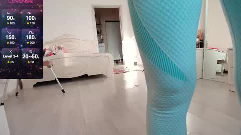 Snapshot of cosmo_pussy chatting on October 9, 11:05 am Lina online show from October 9, 11:05 am