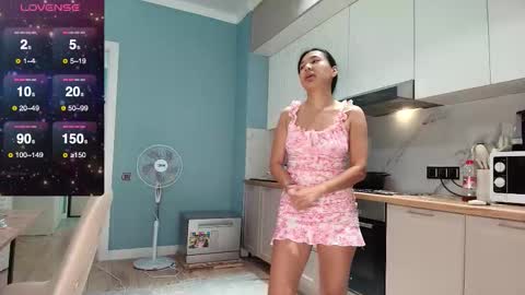 Snapshot of cosmo_pussy chatting on September 12, 8:11 pm Lina online show from September 12, 8:11 pm