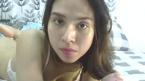 Liz Gwyneth Charlota online show from February 5, 2:31 pm