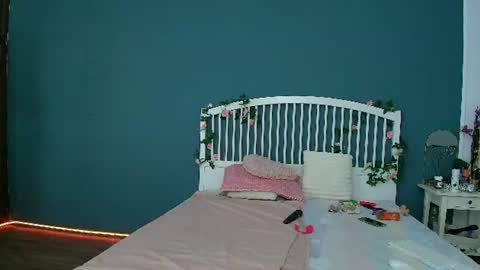 cougarmilf_ online show from June 25, 8:03 pm