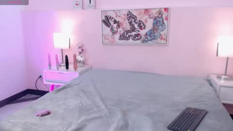 lola y juan online show from September 23, 4:17 am