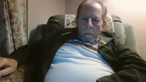 courieral1 online show from September 18, 11:31 pm