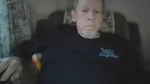 courieral1 online show from December 1, 8:23 am