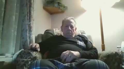 courieral1 online show from October 18, 5:33 am