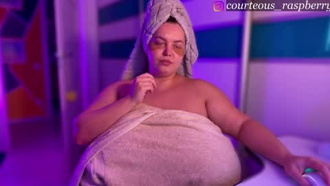 Rose Roys my  online show from November 28, 10:44 am