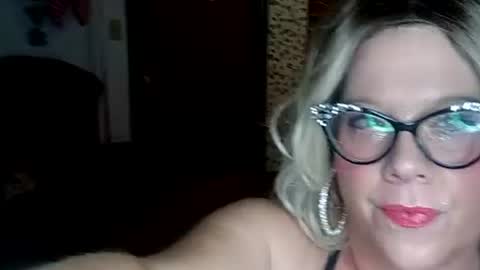 courtnylyn online show from August 4, 2:29 am