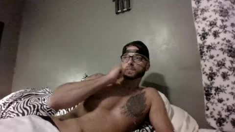 cowboy4125 online show from May 18, 1:39 pm