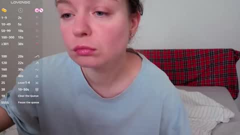 Mia online show from February 25, 7:34 am