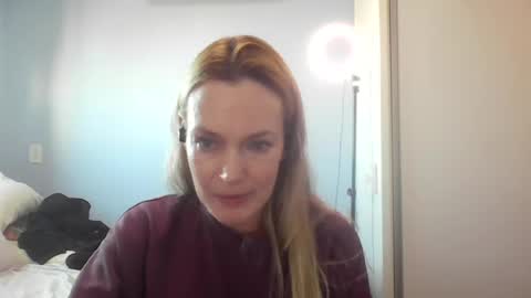 Anny online show from July 10, 11:37 am