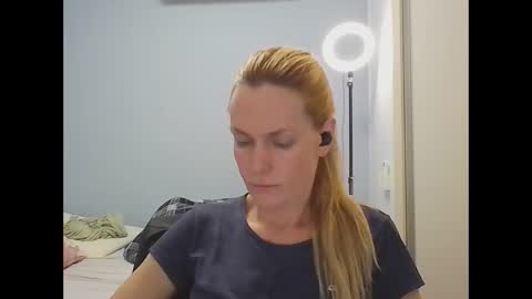 Anny online show from April 30, 7:52 pm