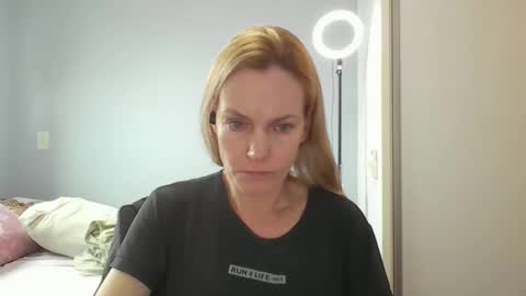 Anny online show from April 28, 10:52 am