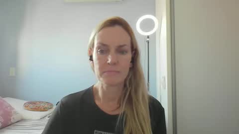 Anny online show from April 24, 12:40 pm