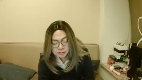 Kelly   online show from March 8, 9:18 pm