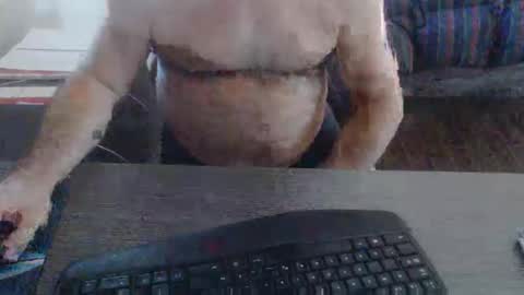 Creamormilk online show from October 17, 3:27 pm