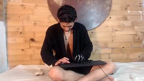  CAMILA Y SEBASTIAN online show from February 14, 9:32 pm