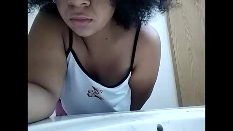 creamyellax online show from February 15, 1:32 pm