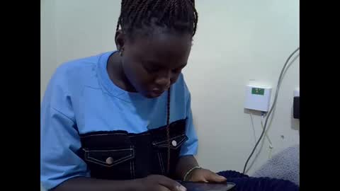 creamyypussyy online show from January 12, 5:58 am