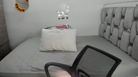 CAMILA SUAREZ online show from June 14, 2:24 am