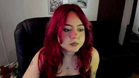 Snapshot of crimson_tati chatting on September 24, 6:20 am Tatiana online show from September 24, 6:20 am