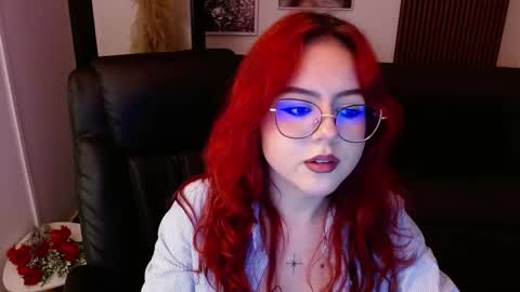 Snapshot of crimson_tati chatting on February 23, 4:13 pm Tatiana online show from February 23, 4:13 pm