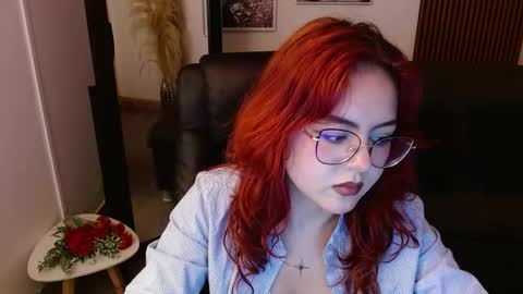 Snapshot of crimson_tati chatting on February 15, 9:16 am Tatiana online show from February 15, 9:16 am