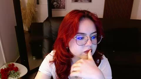 Snapshot of crimson_tati chatting on February 27, 9:40 am Tatiana online show from February 27, 9:40 am