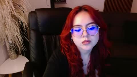 Snapshot of crimson_tati chatting on February 7, 9:47 am Tatiana online show from February 7, 9:47 am