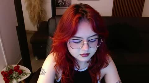 Snapshot of crimson_tati chatting on February 21, 5:24 am Tatiana online show from February 21, 5:24 am