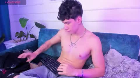 Cris online show from March 14, 3:43 am