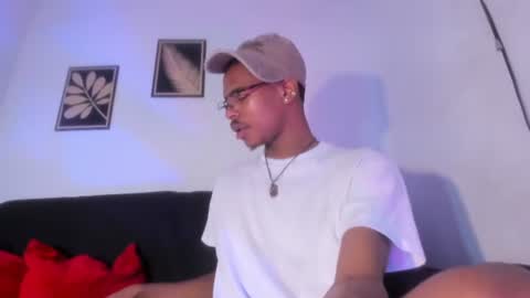 criss_zuri online show from July 28, 12:48 pm