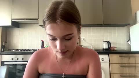 crissymemo online show from July 1, 2:59 pm