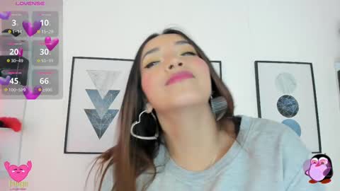 Snapshot of cristal__hot_1 chatting on February 21, 7:23 am Cristal online show from February 21, 7:23 am