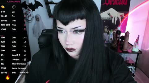 Cris online show from October 2, 12:59 pm