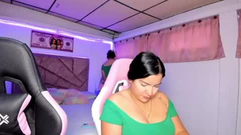 cristal_smith20 online show from June 19, 11:38 am