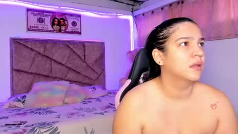 cristal_smith20 online show from July 15, 12:10 pm
