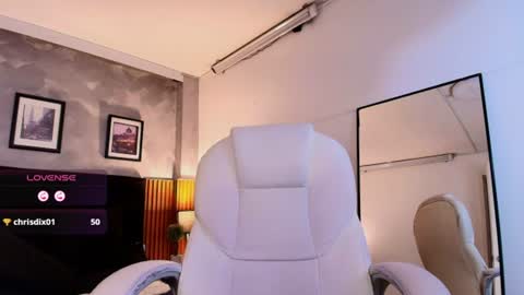 cristalbm_ online show from July 9, 10:58 pm