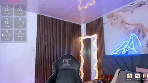 Crystalbroke  online show from June 20, 9:54 pm