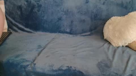 cristaleyess online show from February 7, 4:10 pm