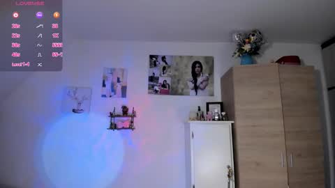 cristal online show from December 2, 2:48 pm